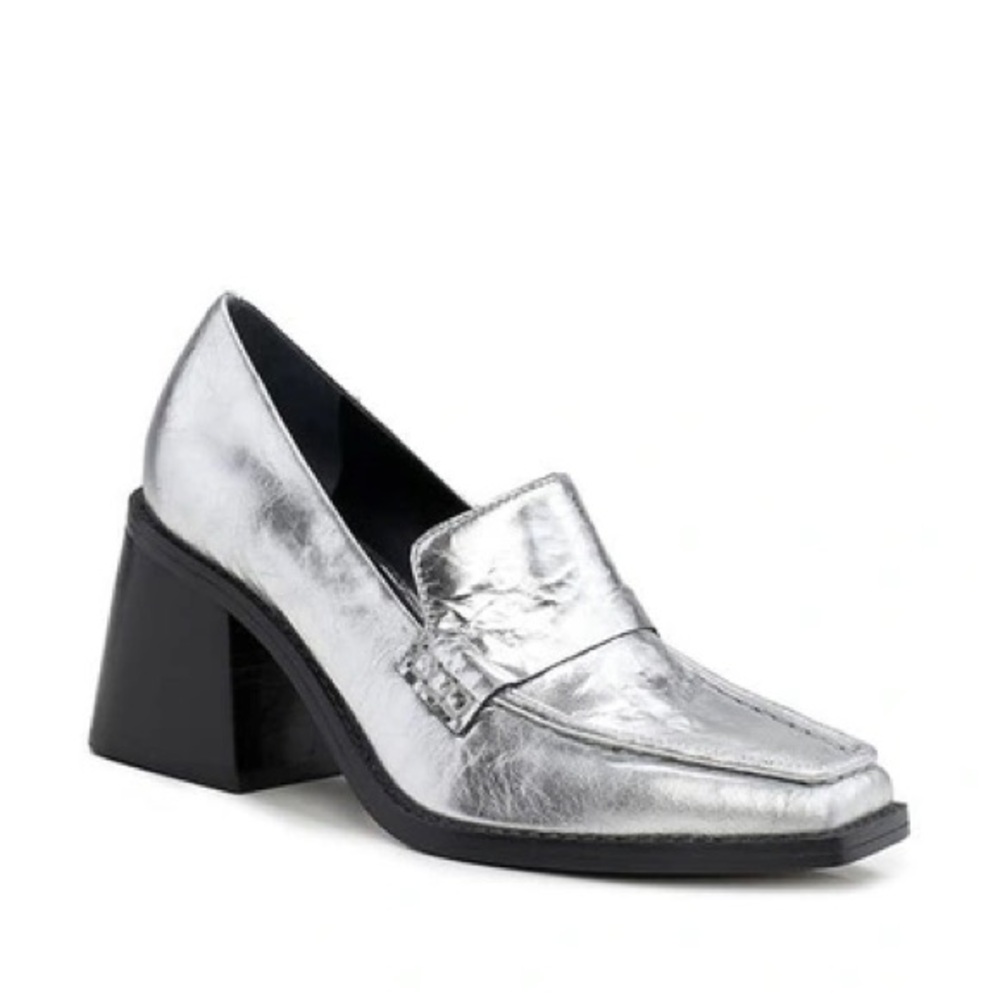 Vince Camuto Segellis Size 9 Silver Block Heel Loafers